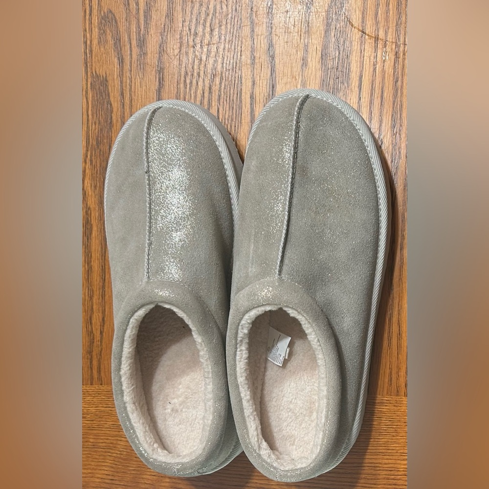 Women’s slippers - Picture 2 of 3